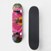 Rosa Blütenmaus-Blume Skateboard (Vorderseite)
