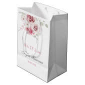 Rosa Blütenpinsel Quinceñera Mittlere Geschenktüte (Rückseite Schrägansicht)