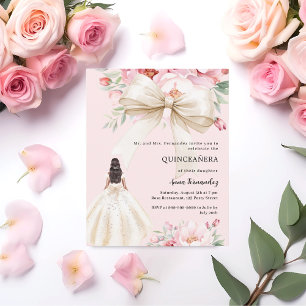 Rosa Bogen Blütencreme Kleid Quinceanera Einladung
