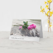 Rosa Bouquet auf dem Driftwood-Beileid Karte (Gelbe Blume)