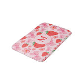 Rosa Bow & Strawberry Girly Monogram Bath Mat Badematte (Schrägansicht)