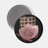 Rosa braune Rose gegen fünf Bassfreunde Magnet (Vorderseite/Rückseite)
