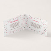 Rosa Brown besprüht selbst gemachte Visitenkarten (Innenseite)