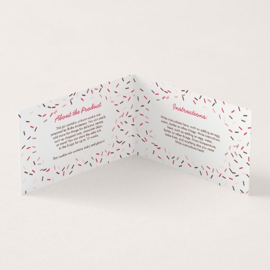 Rosa Brown besprüht selbst gemachte Visitenkarten (Innenseite)