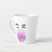 Rosa Bubble Gum wird von einer Frau geblasen Milchtasse (Linke Ecke)