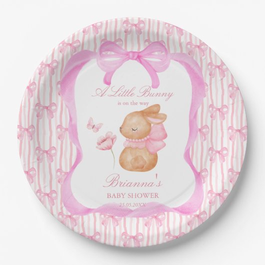Rosa Bugbaby-Dusche mit Monogramm Pappteller (Vorderseite)