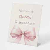 Rosa Bugcreme Beige Quinceanera Empfang Sockelschild (Vorderseite)