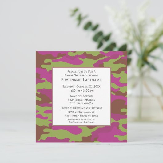 Rosa Camouflage Brautparty oder Vertragspartei Einladung (Stehend Vorderseite)