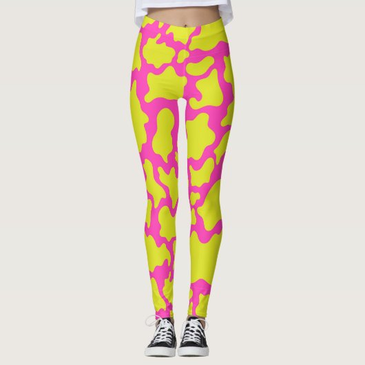 Rosa Camouflage Leggings mit gelben Formen (Vorderseite)
