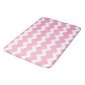 Rosa Chevron Badematte (Schrägansicht)