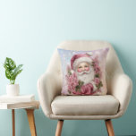 Rosa Christmas Rose Bouquet Santa Claus Kissen<br><div class="desc">Hier ist ein hübsches Weihnachtskissen, das eine schöne Dekoration macht, oder ein besonderes Geschenk für eine Tochter oder Enkelin. Ein klassisches Bild des Weihnachtsmannes ist in Rosa gekleidet, und ein Blick aus einem Strauß rosa Rosen. Das Bild wird auf einem rosa und lavender bokeh Hintergrund platziert. Die Rückseite des Ornaments...</div>