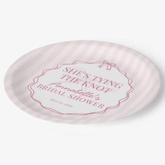 Rosa Coquette Bow Pastell Brautparty Brunch Pappteller (Schrägansicht)