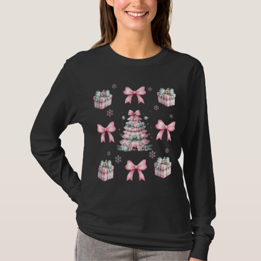 Rosa Coquette Bows Weihnachtsbaum präsentiert T-Shirt (Vorderseite)