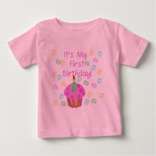 Rosa Cupcake zum ersten Geburtstag mit Kerze Baby T-shirt
