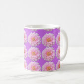 Rosa Dahlia-Blumenmuster Lila Kaffeetasse (VorderseiteRechts)