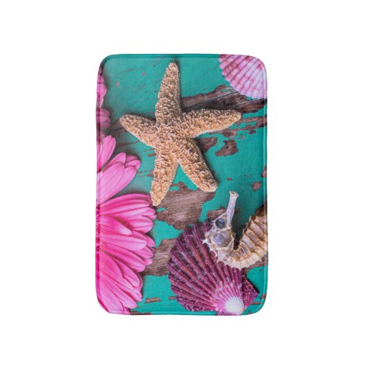 Rosa Daises und Seepferd mit Starfish Badematte (Vorderseite Vertikal)