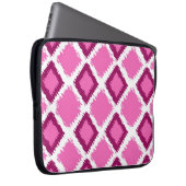 Rosa Diamant Ikat Muster Laptopschutzhülle (Vorne Rechts)