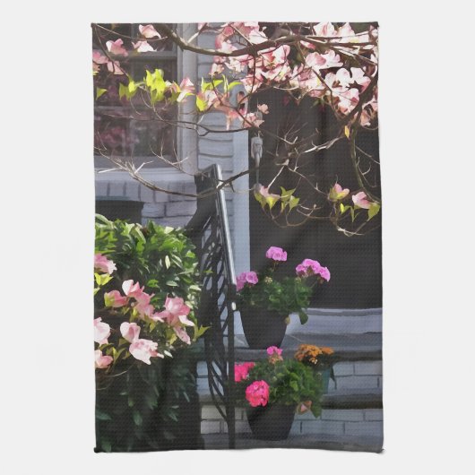 Rosa Dogwood und Pots of Geraniums Geschirrtuch (Vertikal)