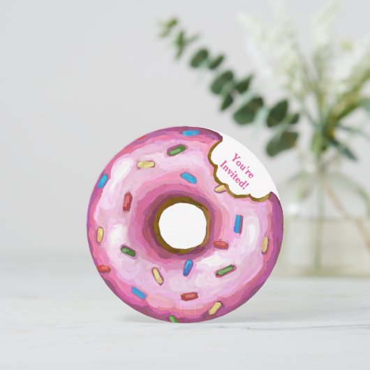 Rosa Donut Geburtstagsparty Einladung (Stehend Vorderseite)
