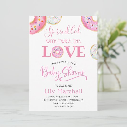 Rosa Donut Sprinkler mit zweimal die Liebe Twin Ba Einladung (Stehend Vorderseite)