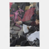 Rosa Drache in Venedig Italien Geschirrtuch (Vertikal)