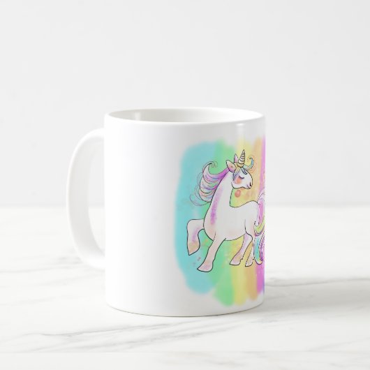 Rosa Einhorn auf dem T - Shirt mit Regenbogenunter Kaffeetasse (Vorderseite Links)