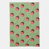 Rosa Eisbecher auf grün Geschirrtuch (Vertikal)