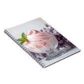 Rosa Eiscreme mit Lilac-Blume und grüner Minze Notizblock (Rechte Seite)