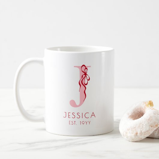 Rosa Elegante Typografie Chic Bow Feminine Monogra Kaffeetasse (Mit Donut)