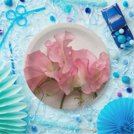 Rosa Erbsen nah Pappteller (Party)