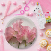 Rosa Erbsen nah Pappteller (Party)