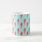 Rosa Erdbeere Eis Crememuster, blau Kaffeetasse (Mittel)