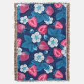 Rosa Erdbeeren auf blau Decke (Vorderseite Vertikal)