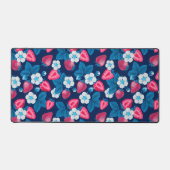 Rosa Erdbeeren auf blau Schreibtischunterlage (Vorderseite)