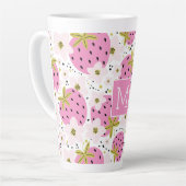 Rosa Erdbeeren Custom Monogram Milchtasse (Linke Ecke)