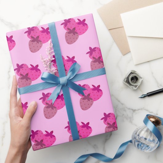 Rosa Erdbeerfeld Sommer niedliche Naturfrüchte Geschenkpapier (Schenken)