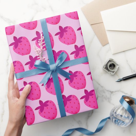 Rosa Erdbeerfeld Sommer niedliche Naturfrüchte Geschenkpapier (Schenken)