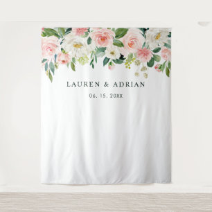 Rosa errötende Blüten-Hochzeitskulisse Wandteppich