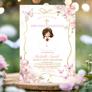 Rosa errötendes Mädchen hält Bibel Erste heilige K Einladung
