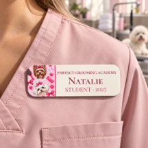 Rosa Errötungs-Akademie für Hundefrisöre Studenten