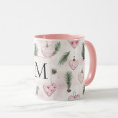 Rosa Errötungs-Herzen Weihnachtsmonogramm Tasse (VorderseiteRechts)