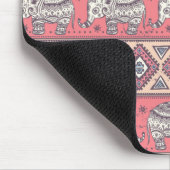 Rosa ethnisches Elefantenmuster Mousepad (Ecke)