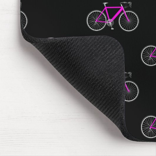 rosa Fahrrad auf schwarz Mousepad (Ecke)