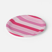 Rosa Farbtöne und Cremestreifen Pappteller (Schrägansicht)