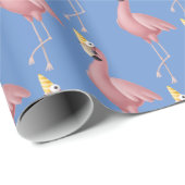 Rosa Flamingo auf Blue Birthday Geschenkpapier (Rolleneckpunkt)