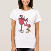 Rosa Flamingo herein Rosewein-Glas T-Shirt (Vorderseite)