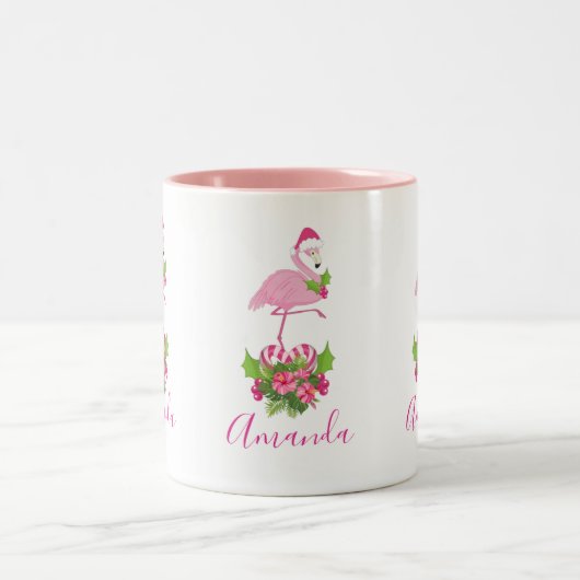 Rosa Flamingo in Weihnachtsmannmütze mit Candy Can Zweifarbige Tasse (Mittel)