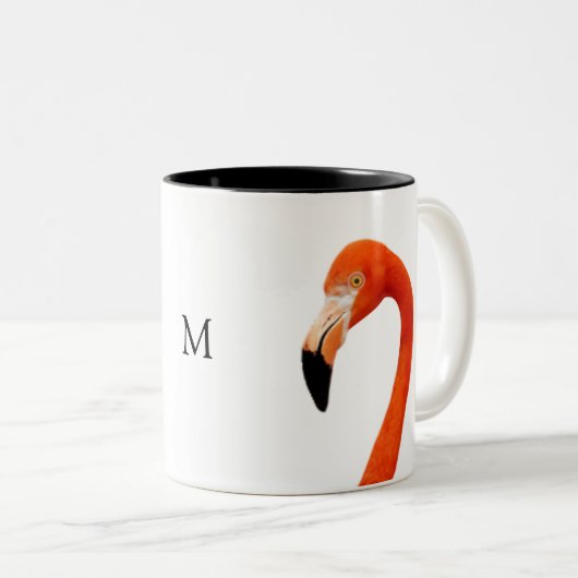 Rosa Flamingo und Monogram Zweifarbige Tasse (VorderseiteRechts)