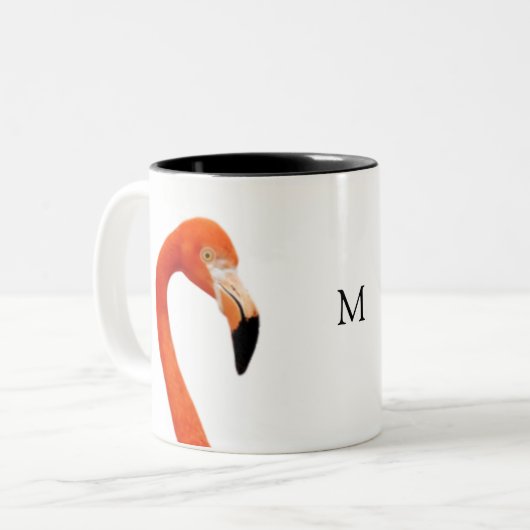 Rosa Flamingo und Monogram Zweifarbige Tasse (Vorderseite Links)