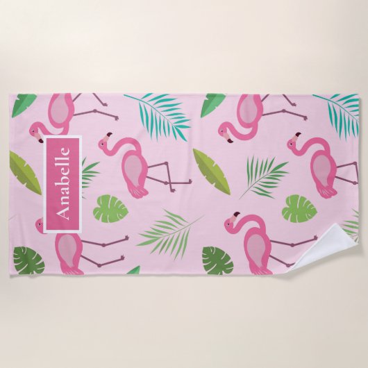 Rosa Flamingo und tropische Blätter personalisiert Strandtuch (Vorderseite)